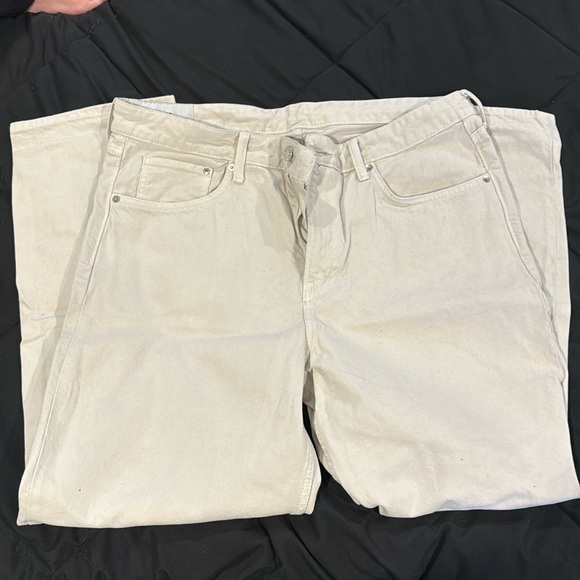 H&M Other - Men's Classic Straight Jeans in Off-White
